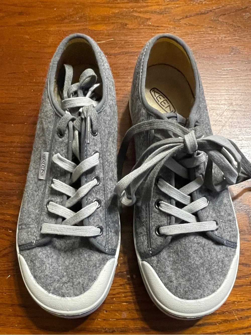 Keens casual shoes womens size 9.5 gray
